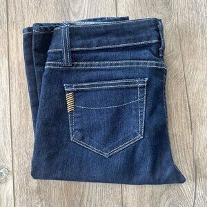 Paige Premium Denim Skyline dark wash size 26 skinny jean